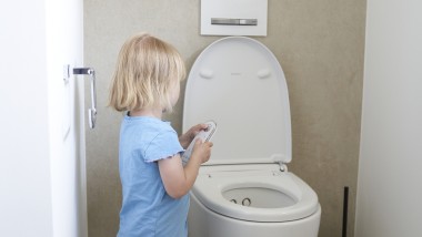 어린이가 사용시 주의 감시해야 할 필요성이 샤워화장실의 경우 다소 줄어듭니다.