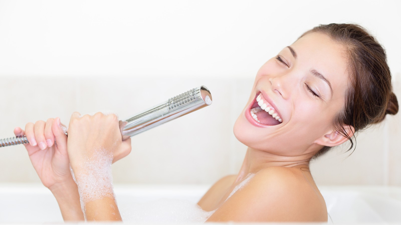 목욕이나 샤워, 언제 무엇이 더 바람직할까요? 목욕이나 샤워, 언제 무엇이 더 바람직할까요?