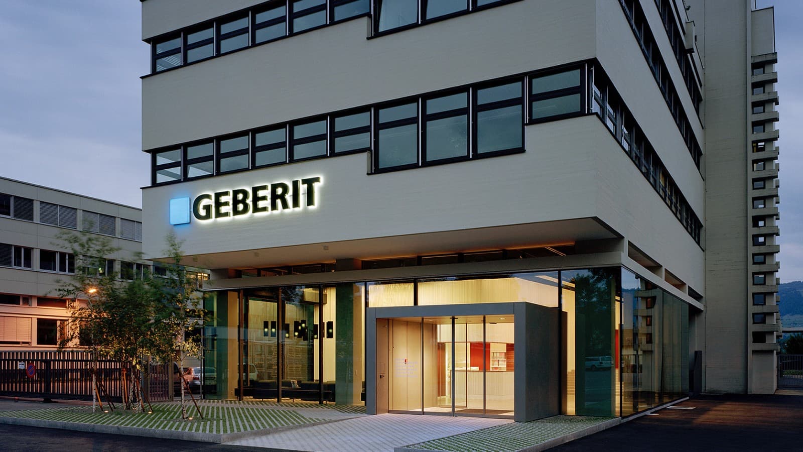 Rapperswil-Jona에 있는 Geberit 본부 (CH) Rapperswil-Jona에 있는 Geberit 본부 (CH)